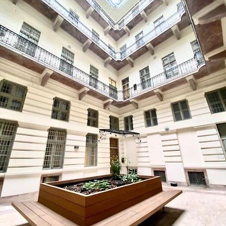 Spacious Andrassy ブダペスト エクステリア 写真