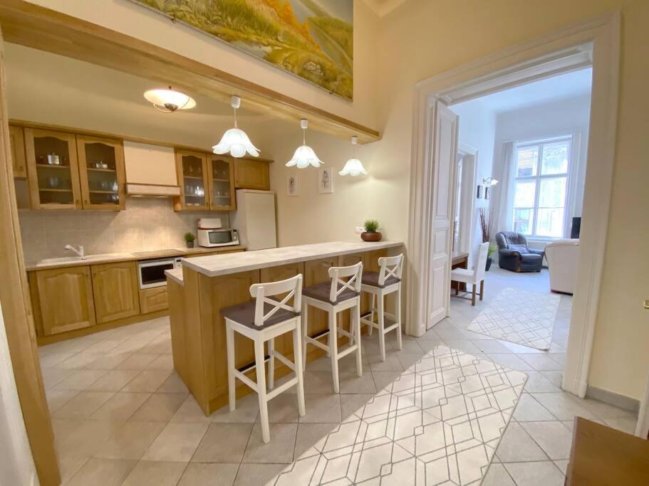 Spacious Andrassy ブダペスト エクステリア 写真